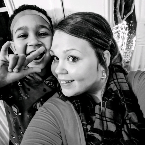 Meet your Posher, Olivia - Picture 1 of 1